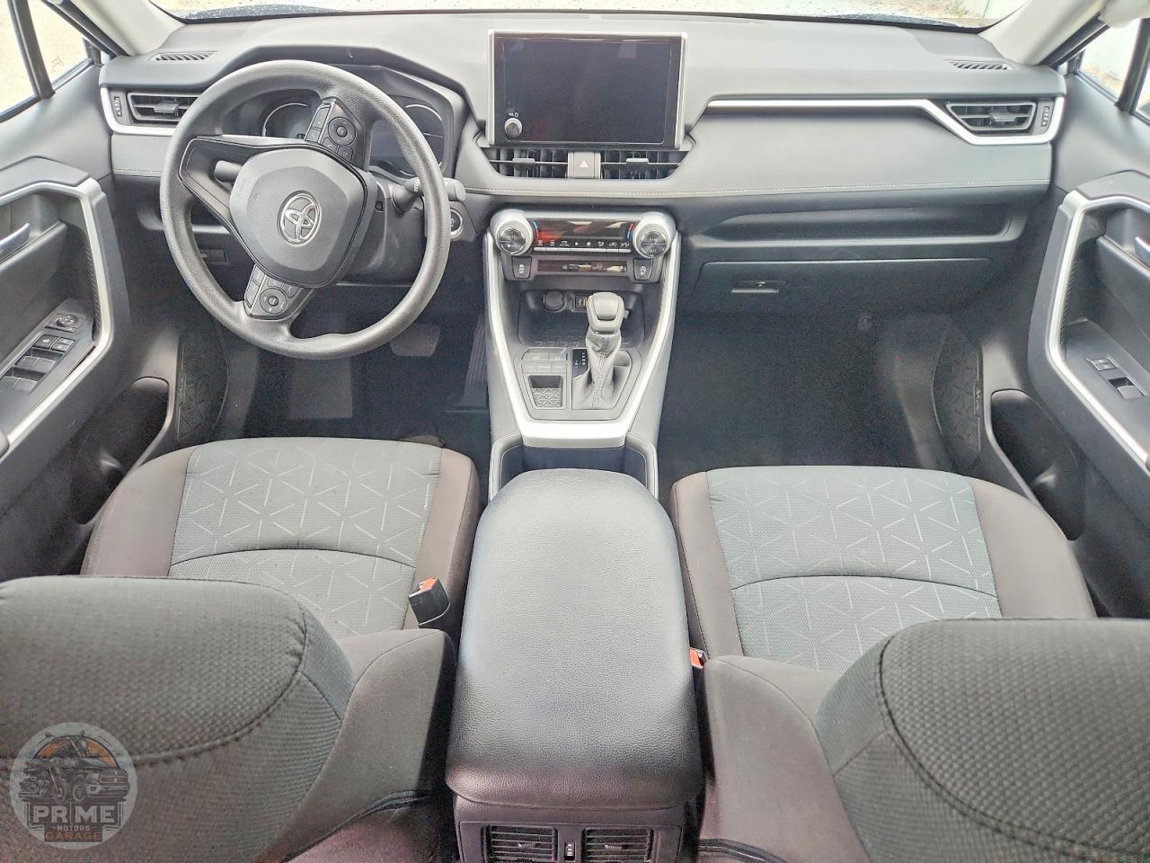 2025 TOYOTA RAV4 — фото 8