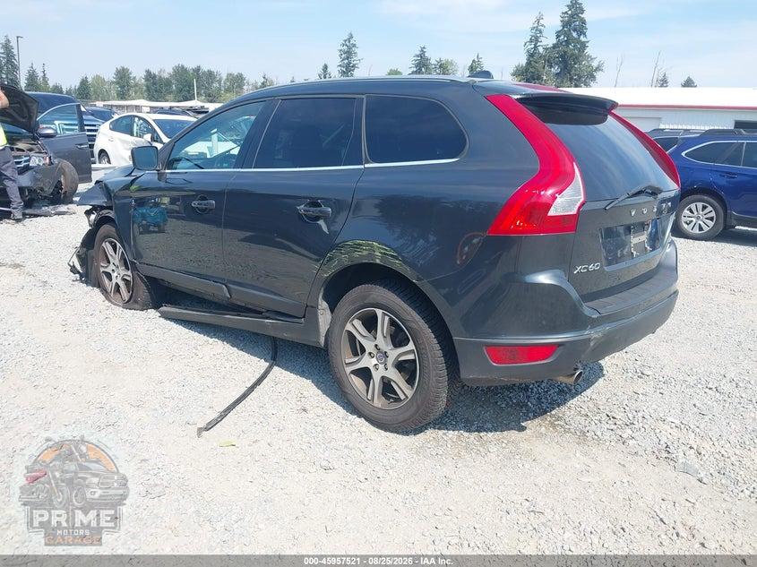 2013 VOLVO XC60 T6 — фото 3