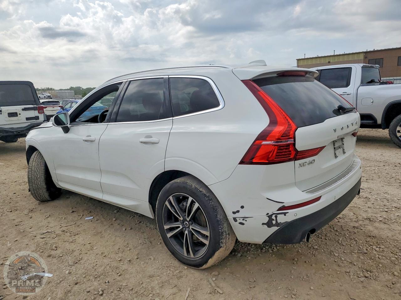 2020 VOLVO XC60 — фото 2