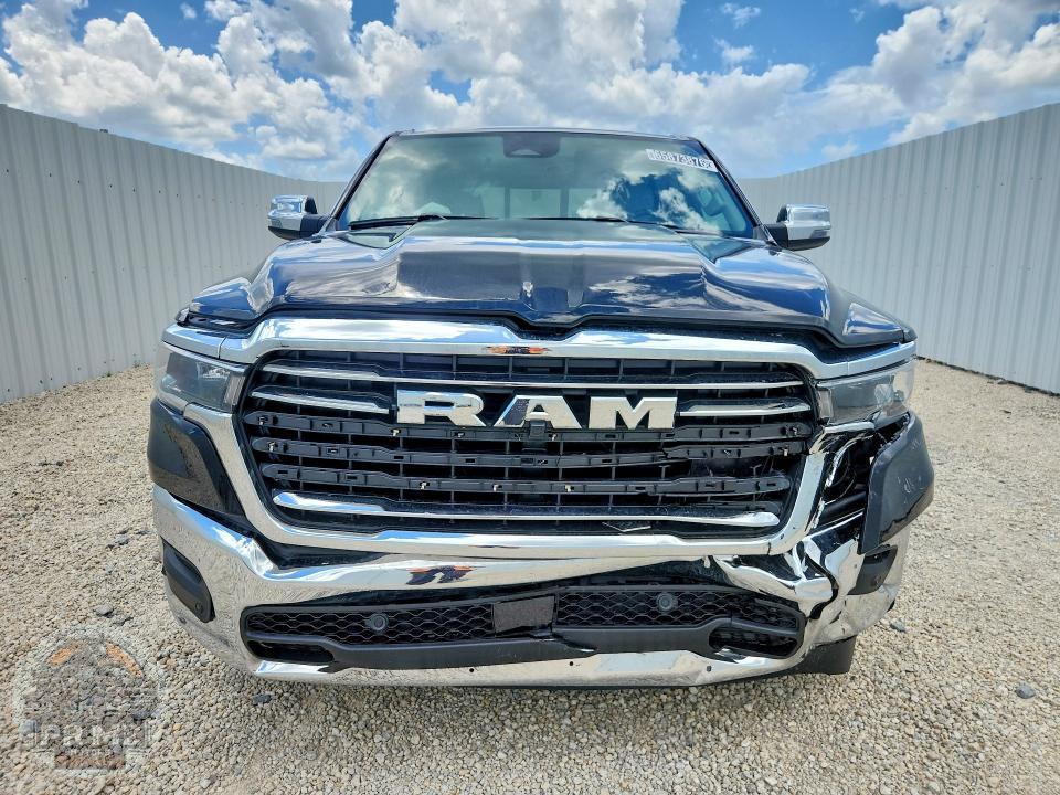 2025 RAM 1500 — фото 5