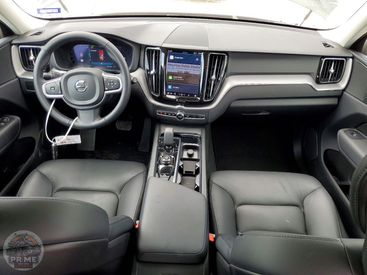 2025 VOLVO XC60 — фото 8