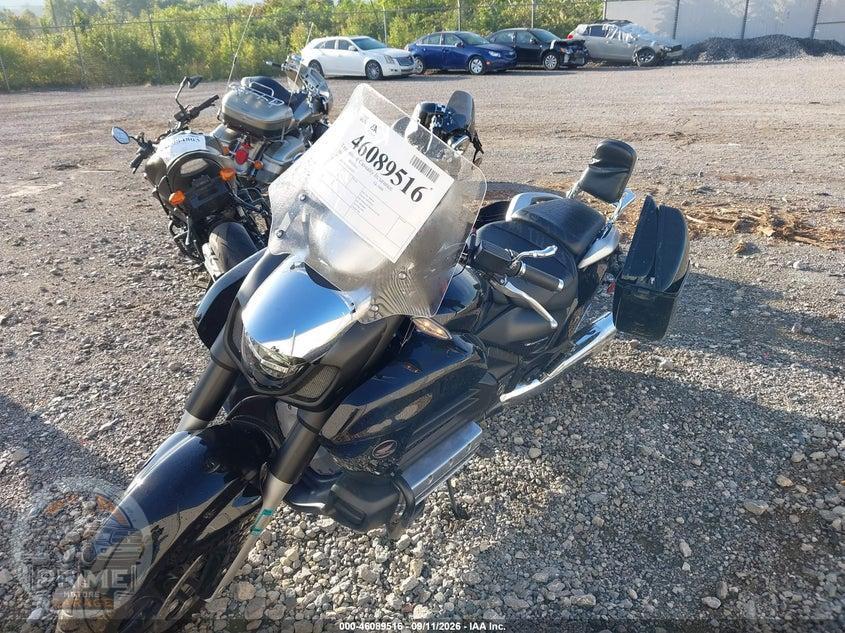 2014 HONDA GL1800 C — фото 2