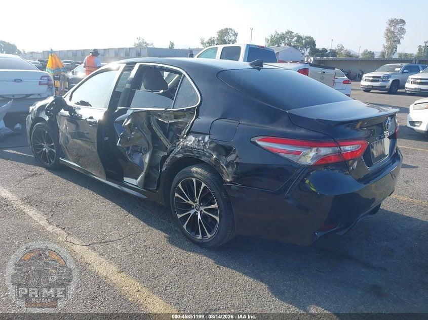 2019 TOYOTA CAMRY SE — фото 3