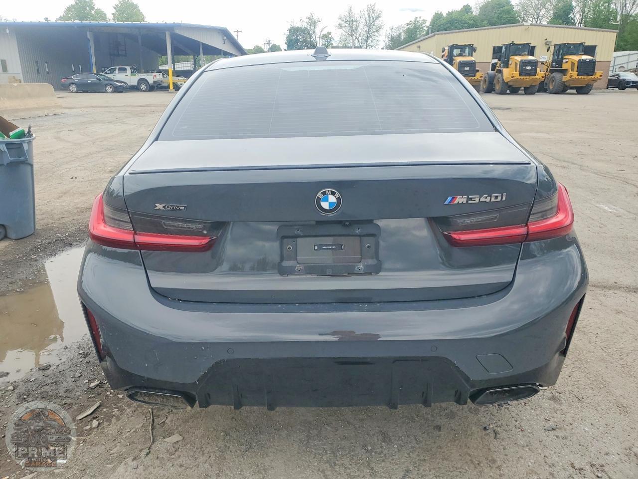2025 BMW 3 SERIES — фото 6