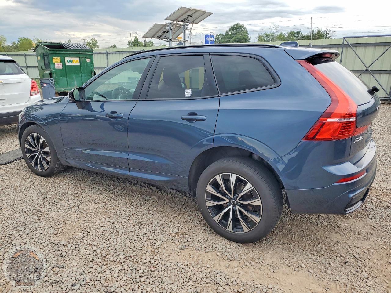 2023 VOLVO XC60 — фото 2