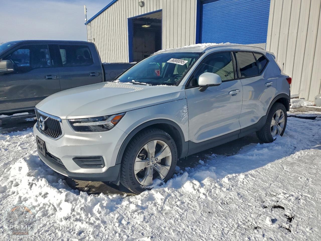 2020 VOLVO XC40 — фото 1