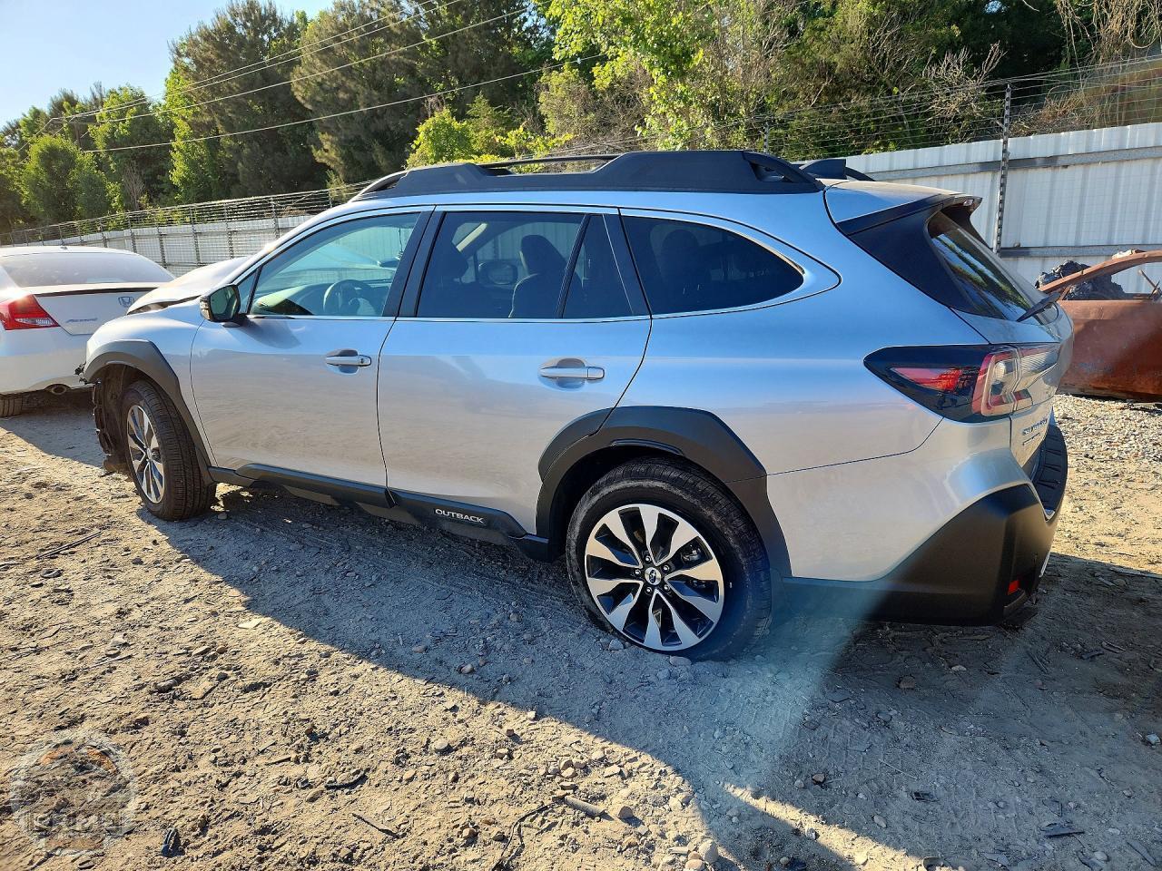 2025 SUBARU OUTBACK — фото 2