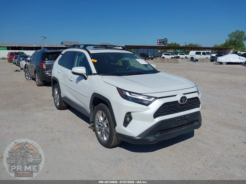 2025 TOYOTA RAV4 XLE PREMIUM — фото 1