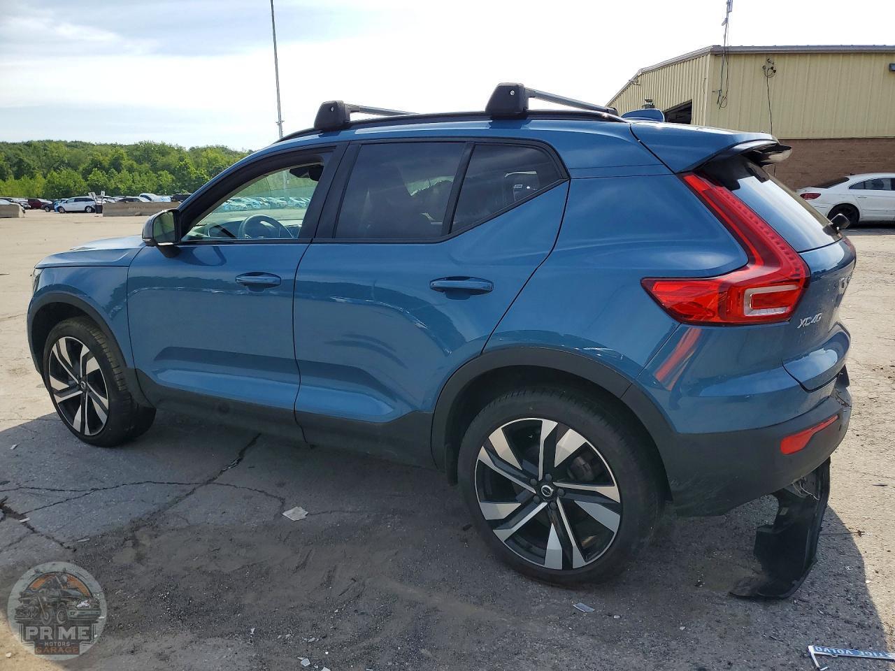 2024 VOLVO XC40 — фото 2