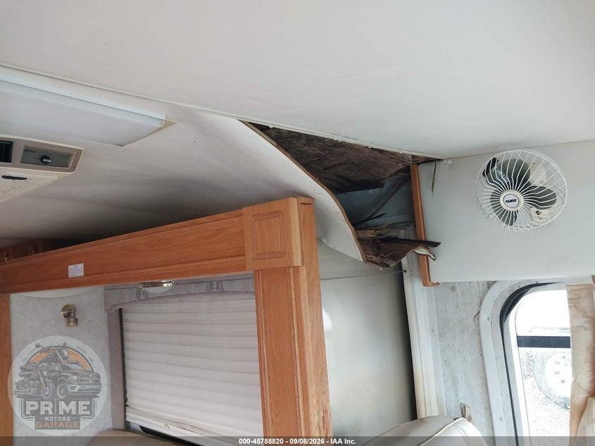 2004 WORKHORSE CUSTOM CHASSIS MOTORHOME CHASSIS P3500 — фото 19