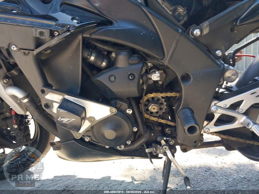 2011 YAMAHA YZFR1 — фото 9