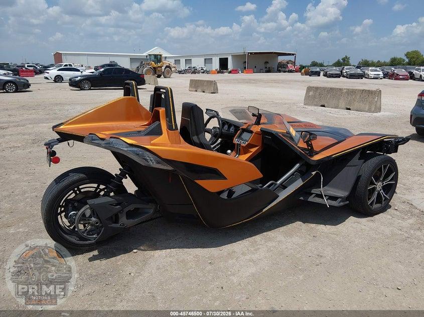 2015 POLARIS SLINGSHOT — фото 4