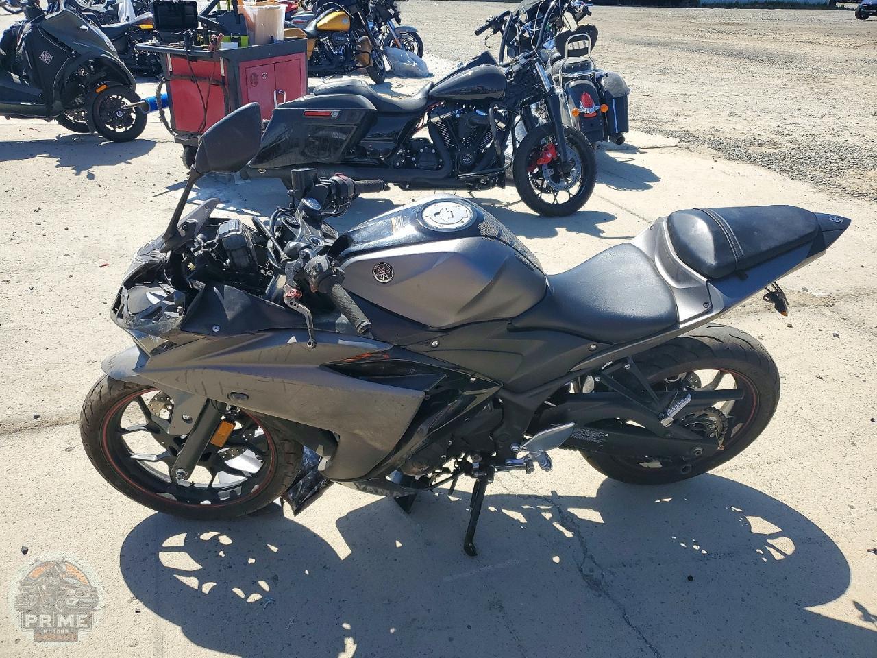 2016 YAMAHA YZFR3 — фото 3