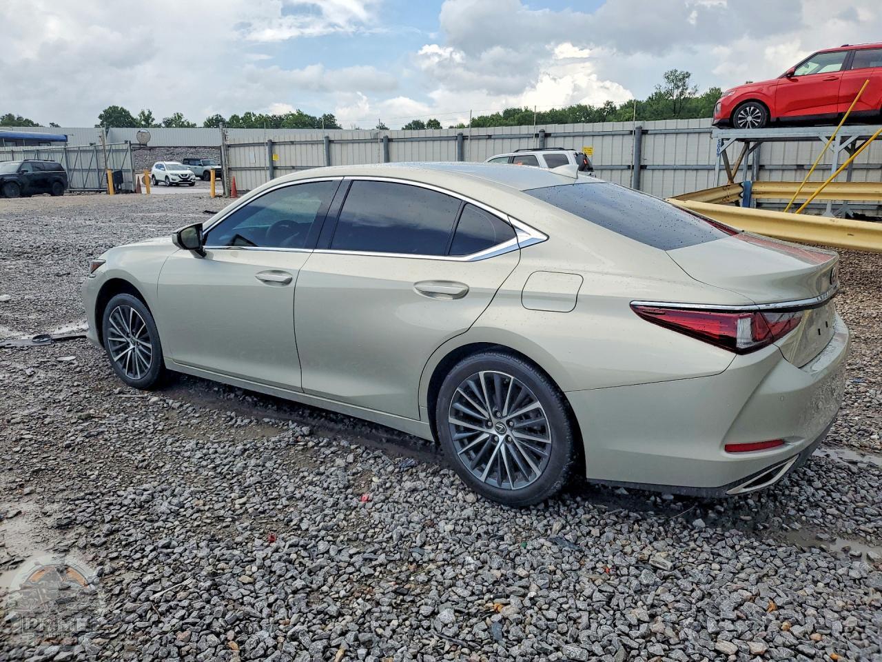 2022 LEXUS ES — фото 4