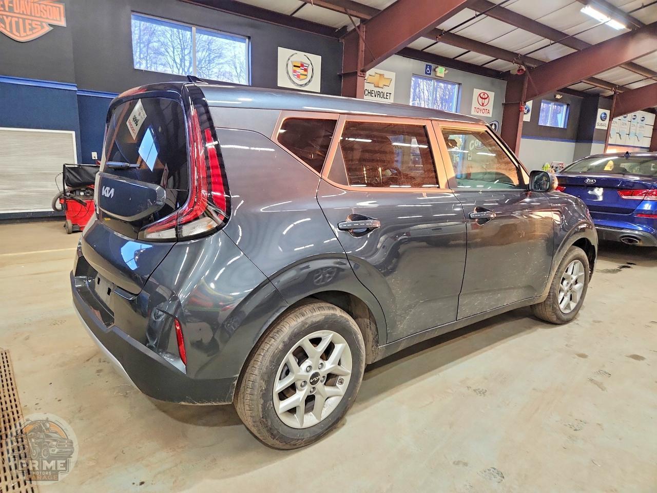 2025 KIA SOUL — фото 3