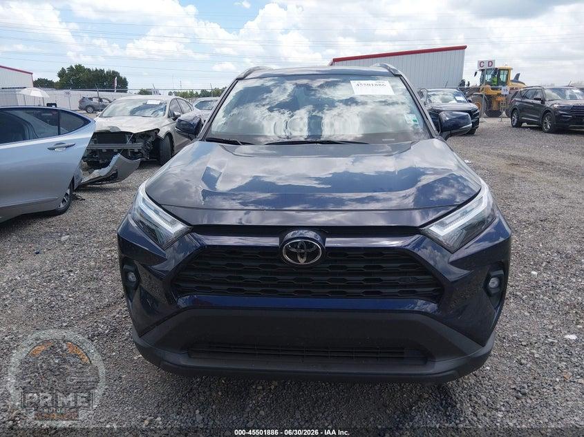 2025 TOYOTA RAV4 XLE PREMIUM — фото 6