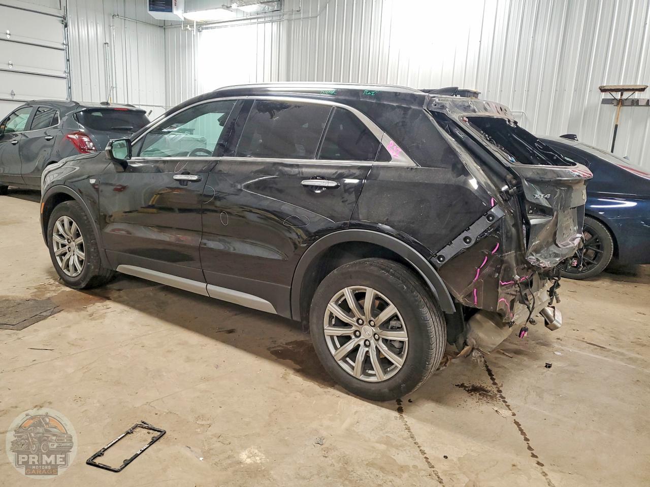 2023 CADILLAC XT4 — фото 2