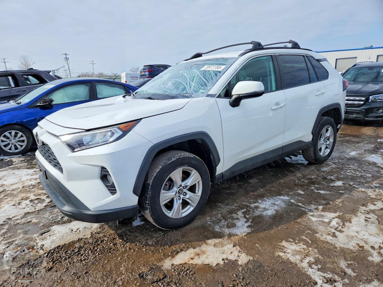 2020 TOYOTA RAV4 — фото 1