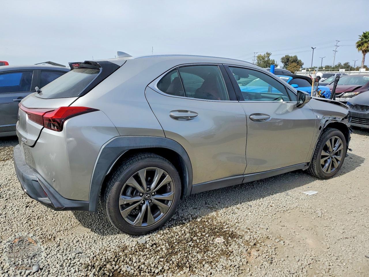 2020 LEXUS UX — фото 3