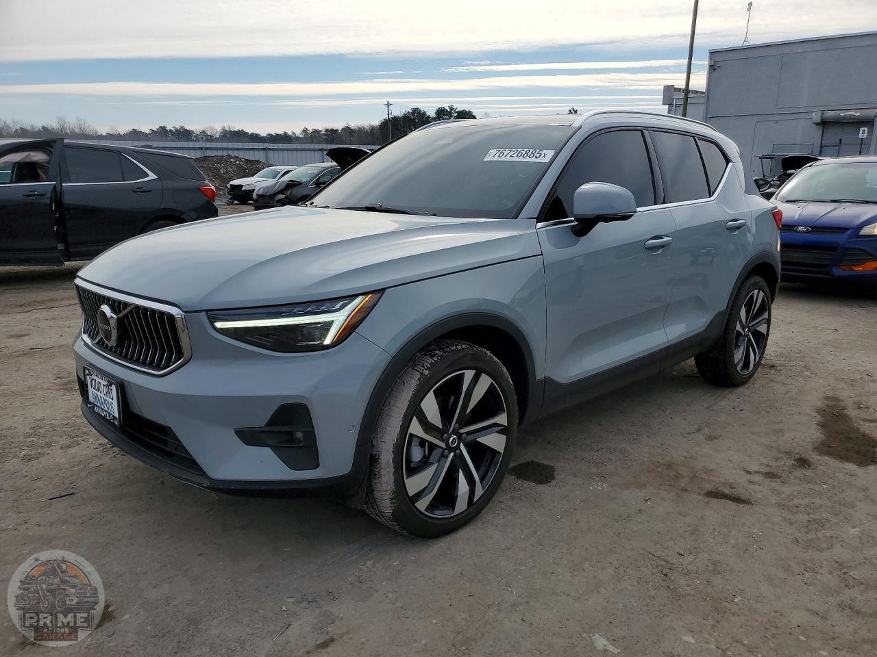 2024 VOLVO XC40 — фото 1