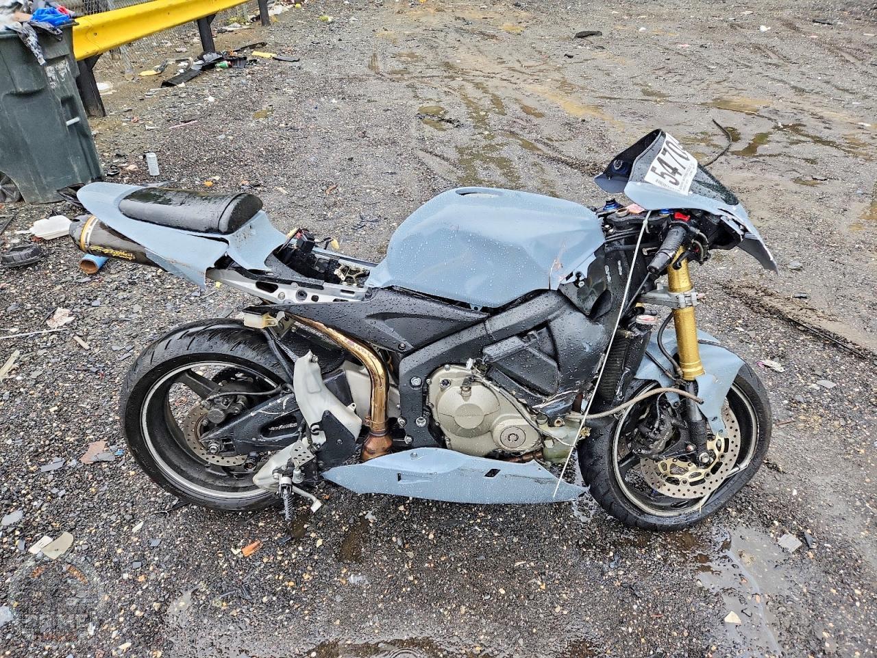 2006 HONDA CBR600 — фото 1