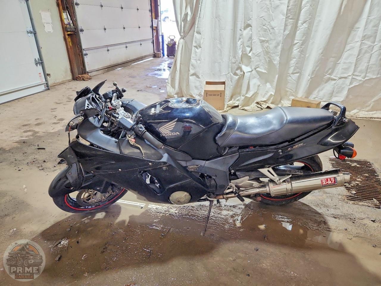 2003 HONDA CBR1100 — фото 3