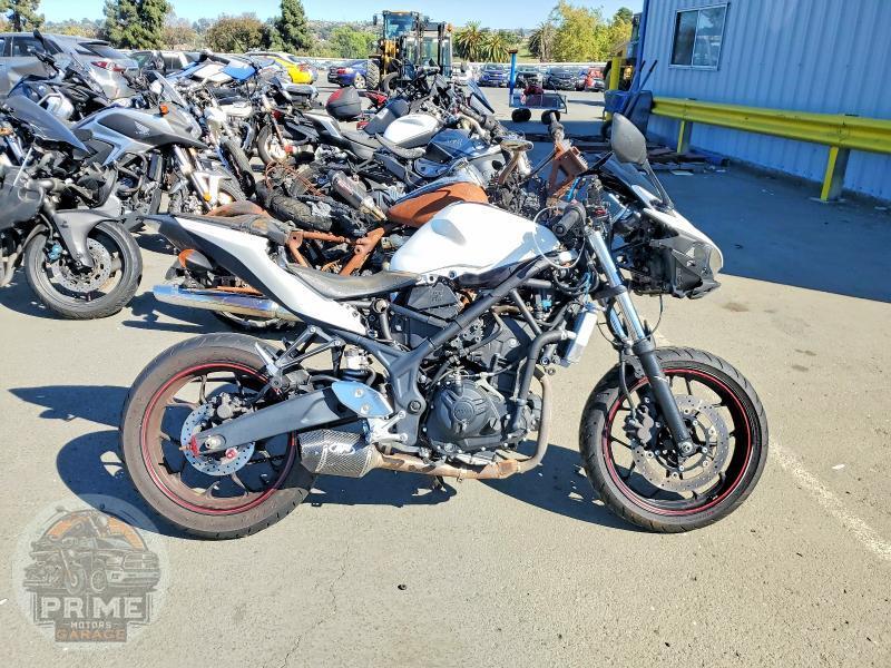 2015 YAMAHA YZFR3 — фото 1