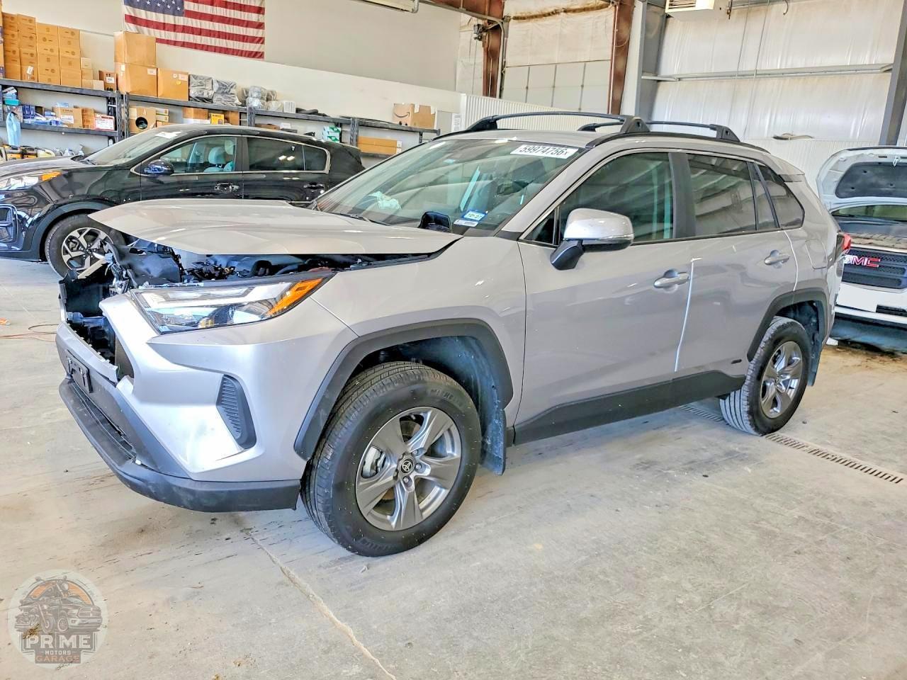 2025 TOYOTA RAV4 — фото 1