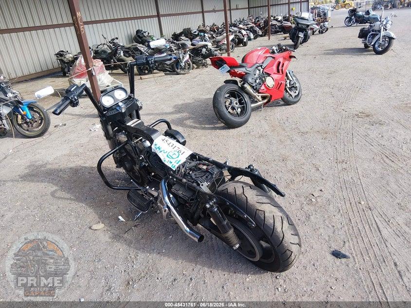 2015 HARLEY-DAVIDSON FLTRX (ROAD GLIDE, ROAD GLIDE CUSTOM) ROAD GLIDE — фото 3