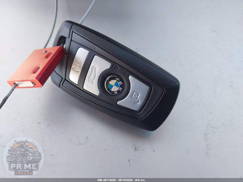 2012 BMW 550I — фото 11