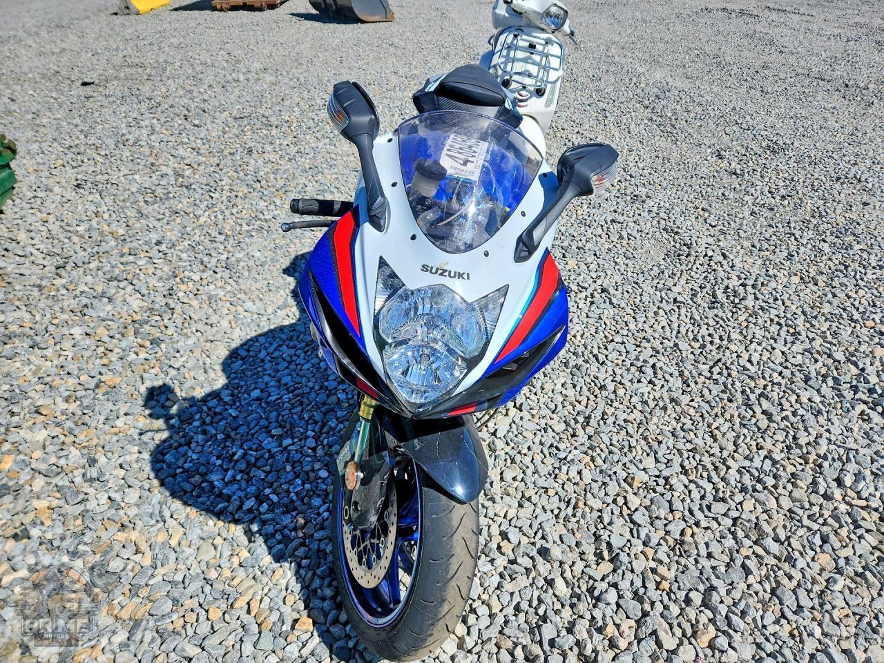 2026 SUZUKI GSX R750 — фото 2