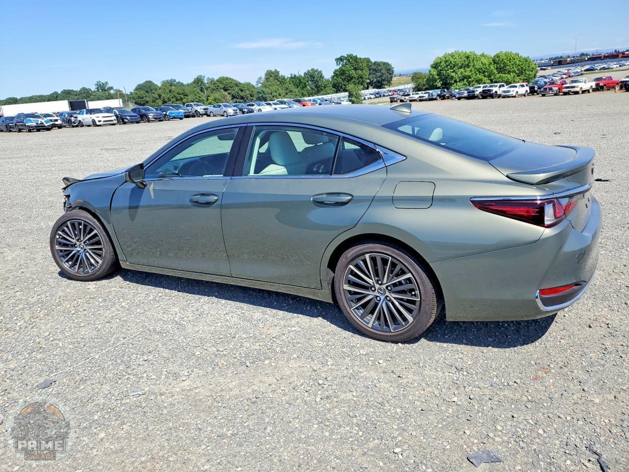 2025 LEXUS ES — фото 2