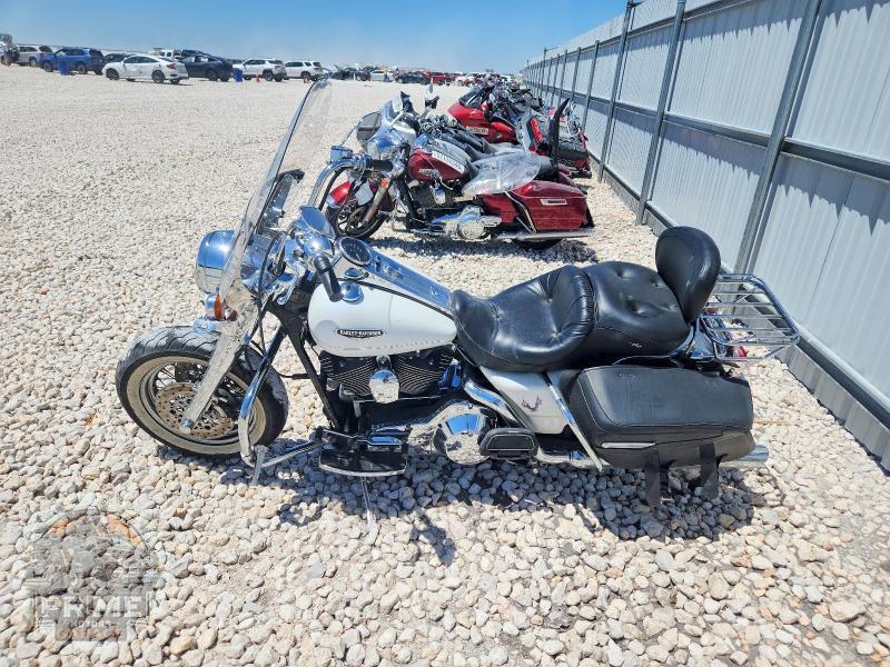 2004 HARLEY-DAVIDSON FLHRCI (ROAD KING CLASSIC) — фото 3