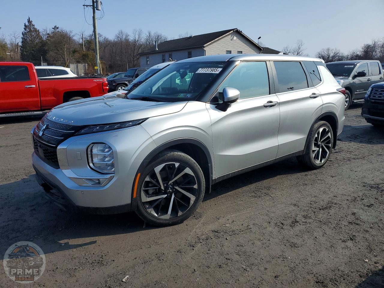 2023 MITSUBISHI OUTLANDER — фото 1