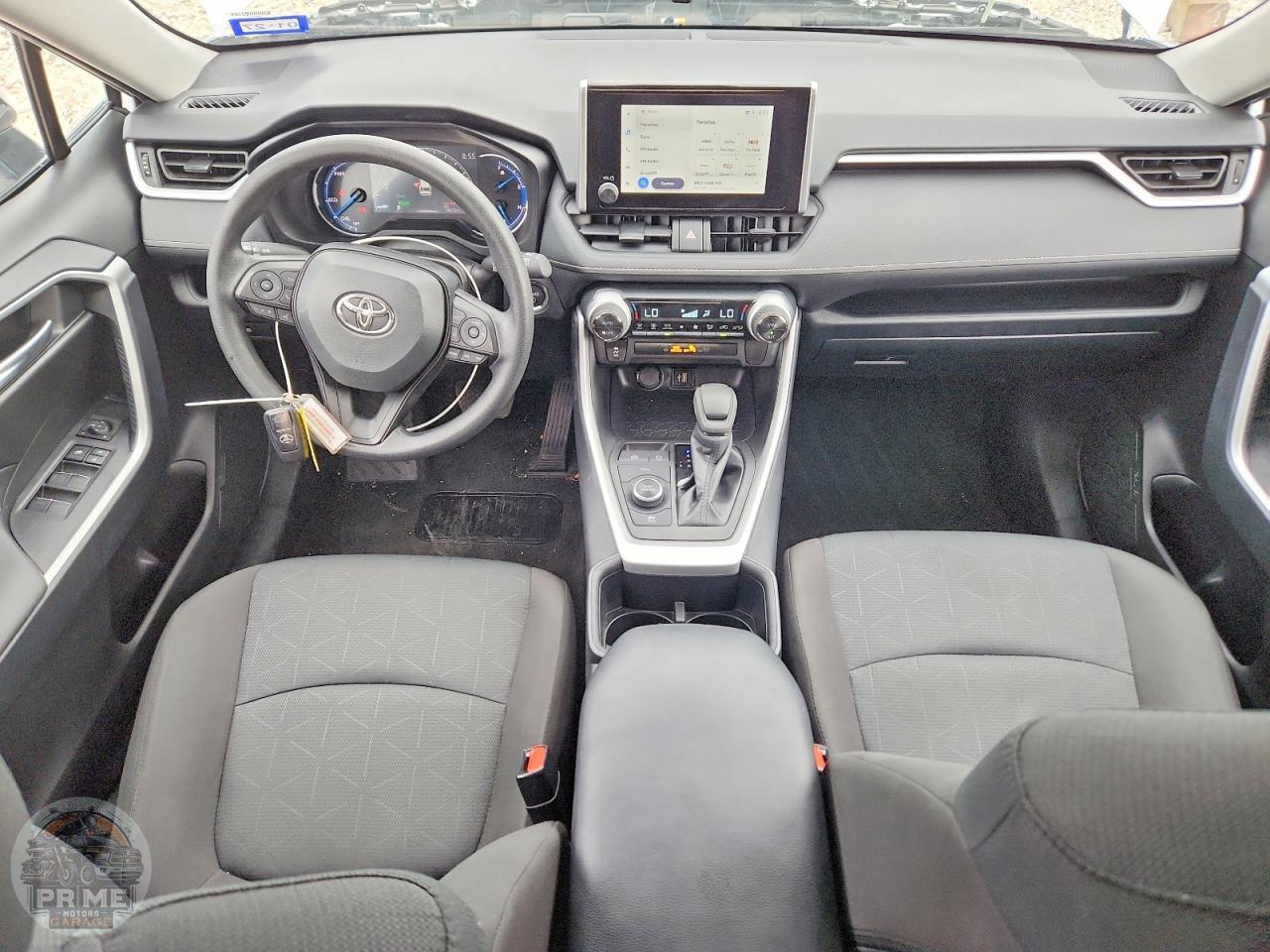 2025 TOYOTA RAV4 — фото 8