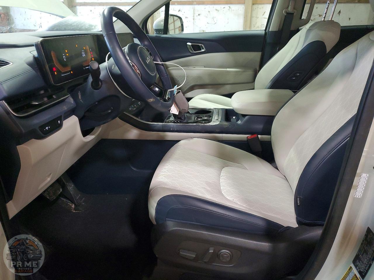 2025 KIA CARNIVAL — фото 7