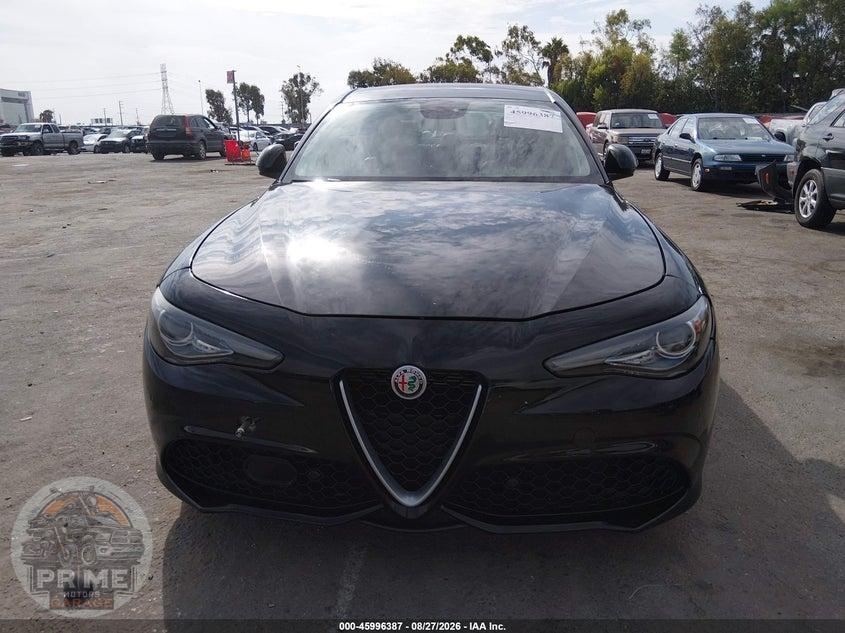 2017 ALFA ROMEO GIULIA TI RWD — фото 12