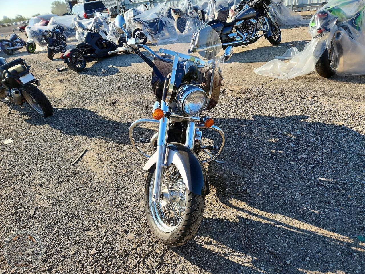 2000 HONDA VT750 — фото 4