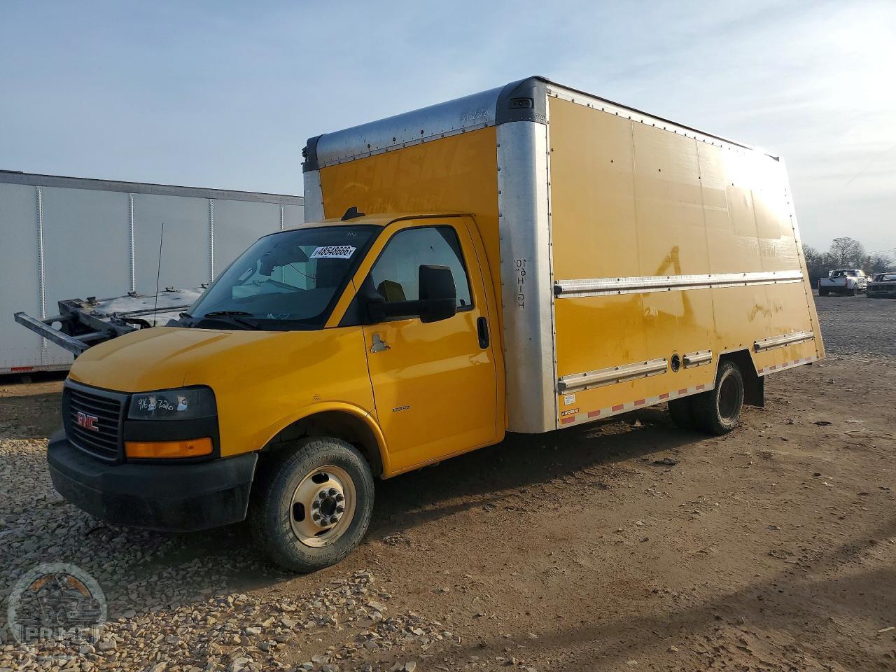 2023 GMC SAVANA — фото 3