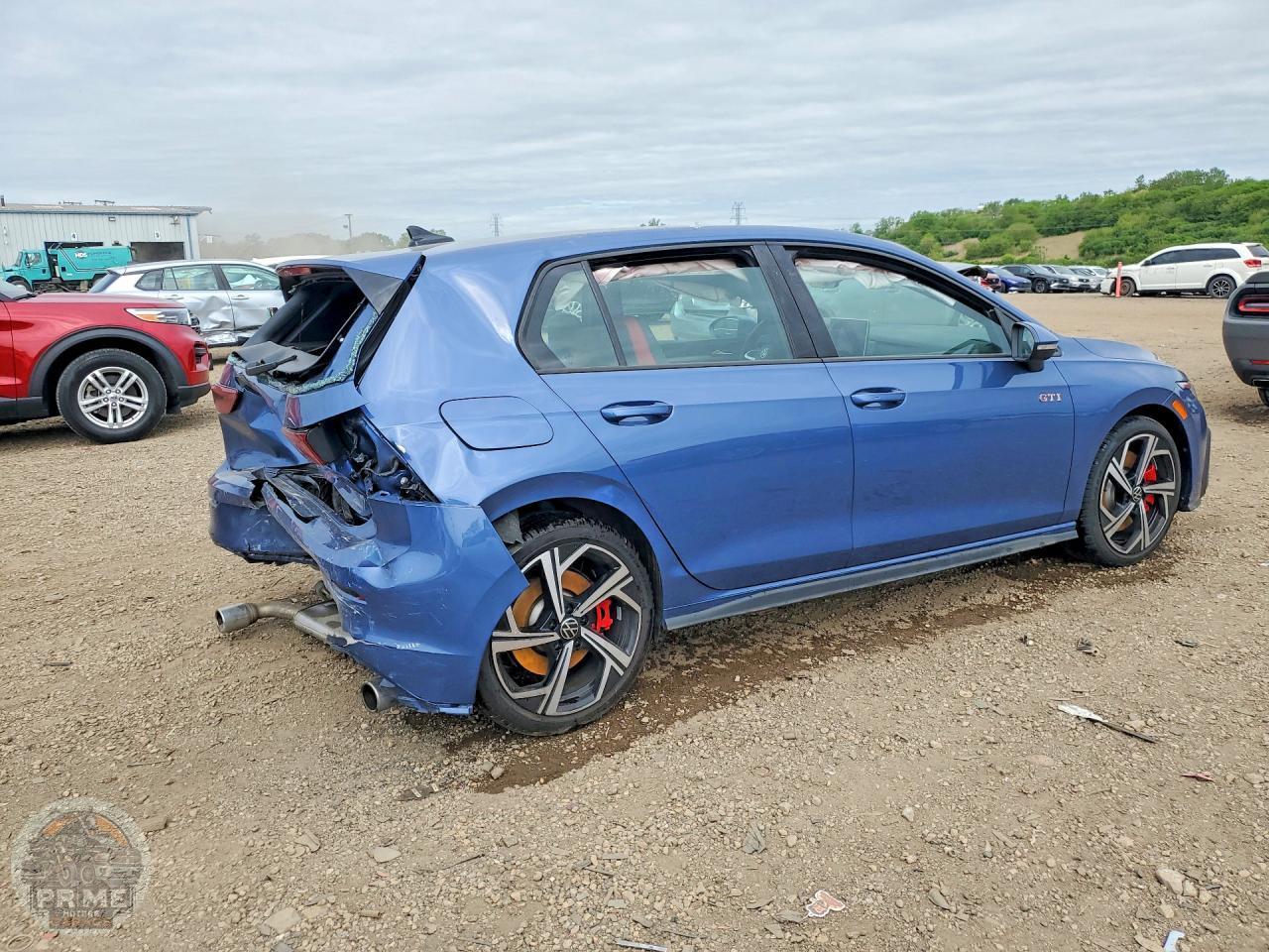 2025 VOLKSWAGEN GOLF GTI — фото 3