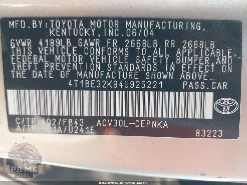 2004 TOYOTA CAMRY LE — фото 9
