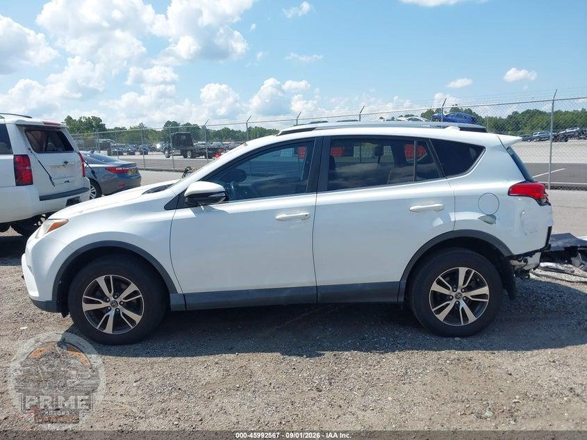 2016 TOYOTA RAV4 XLE — фото 15