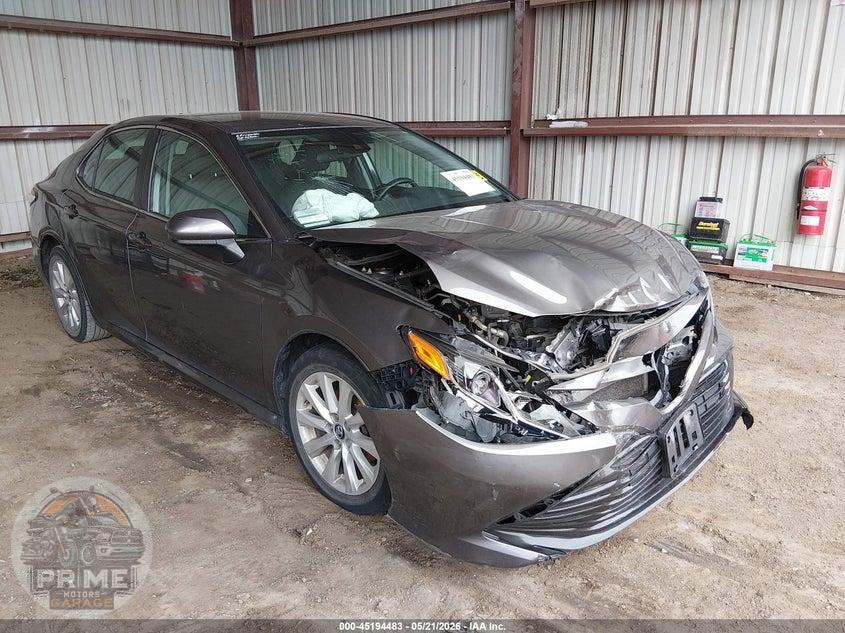 2019 TOYOTA CAMRY LE — фото 1