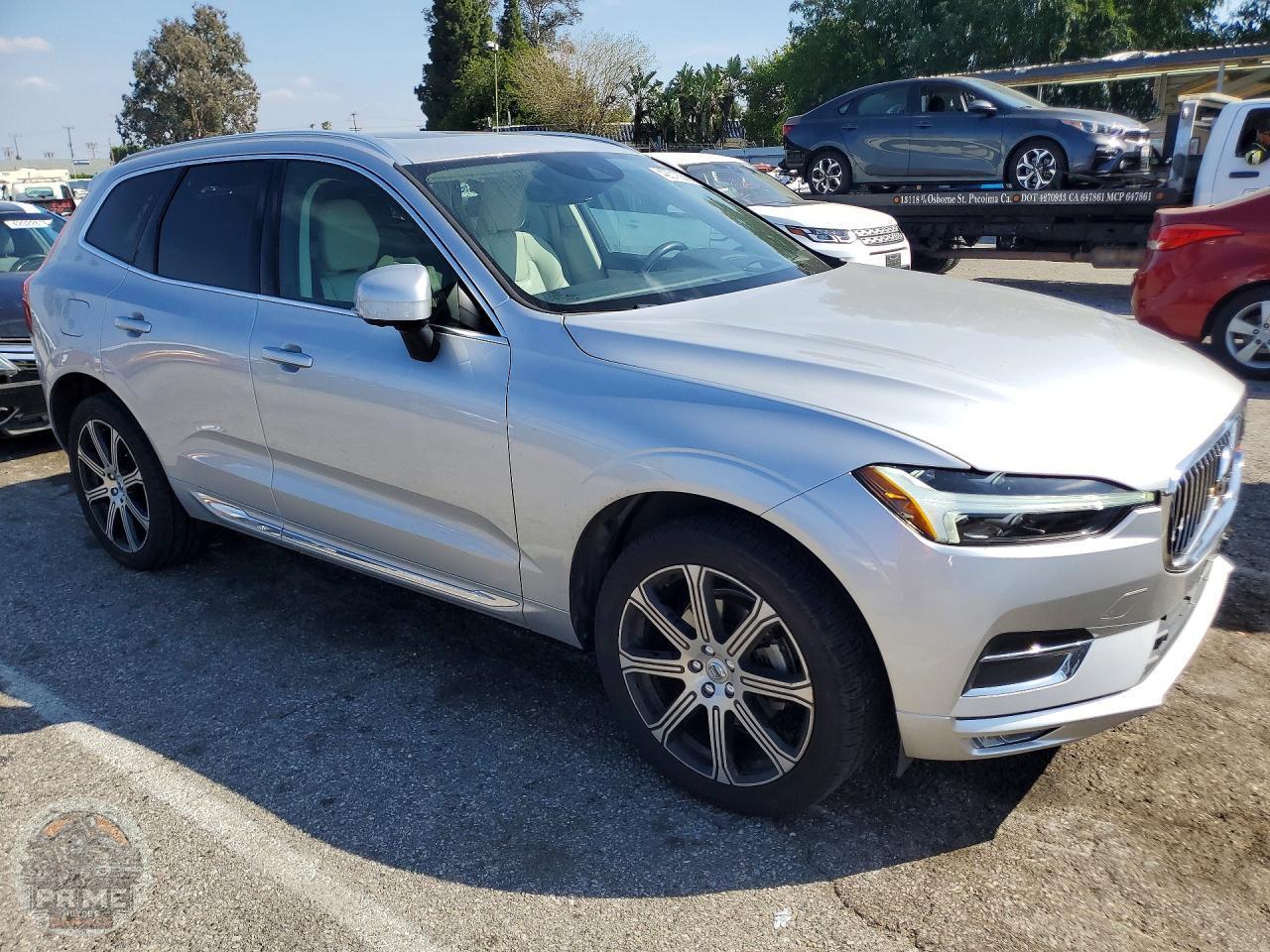 2021 VOLVO XC60 — фото 4