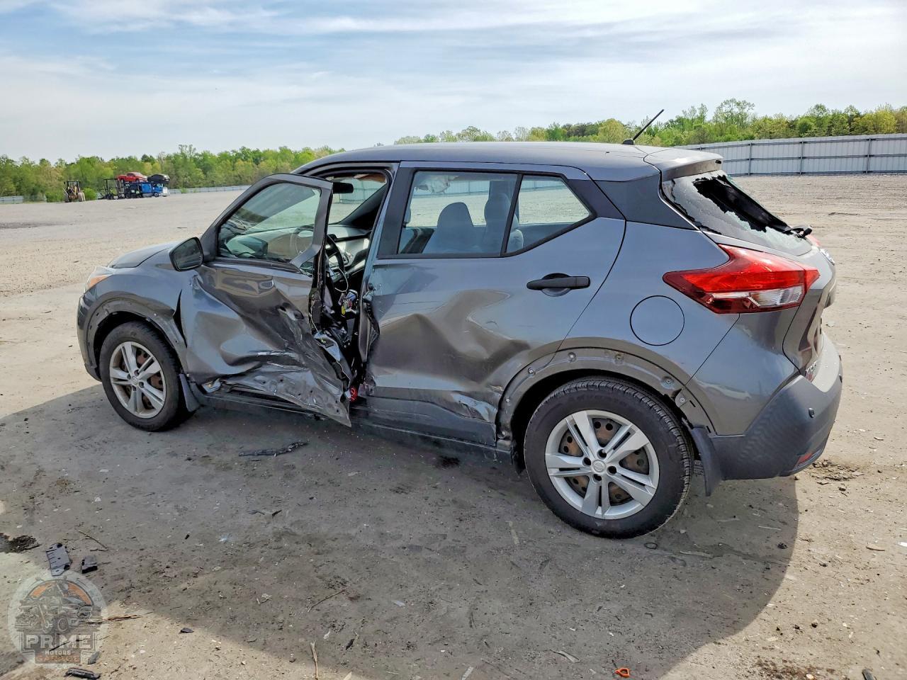 2020 NISSAN KICKS — фото 2