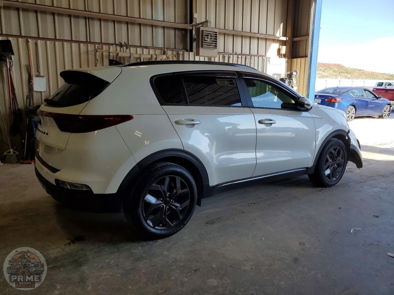 2022 KIA SPORTAGE — фото 3