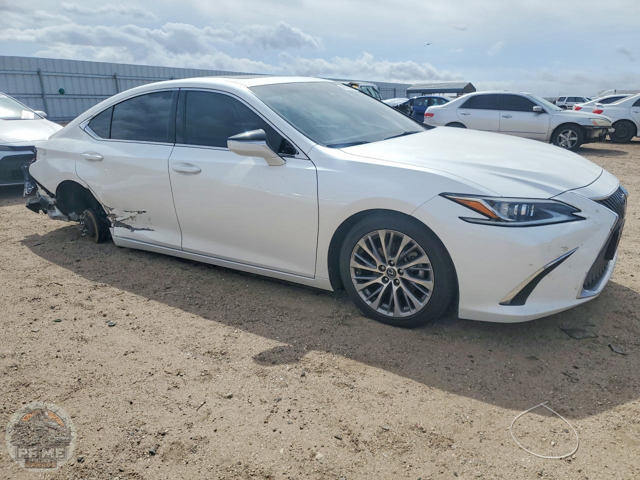 2020 LEXUS ES — фото 4