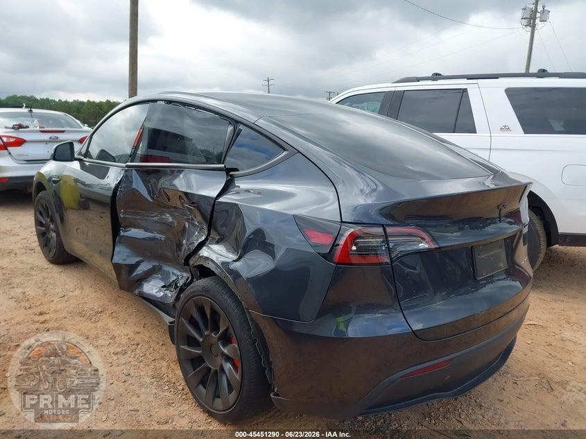 2024 TESLA MODEL Y LONG RANGE DUAL MOTOR ALL-WHEEL DRIVE — фото 3