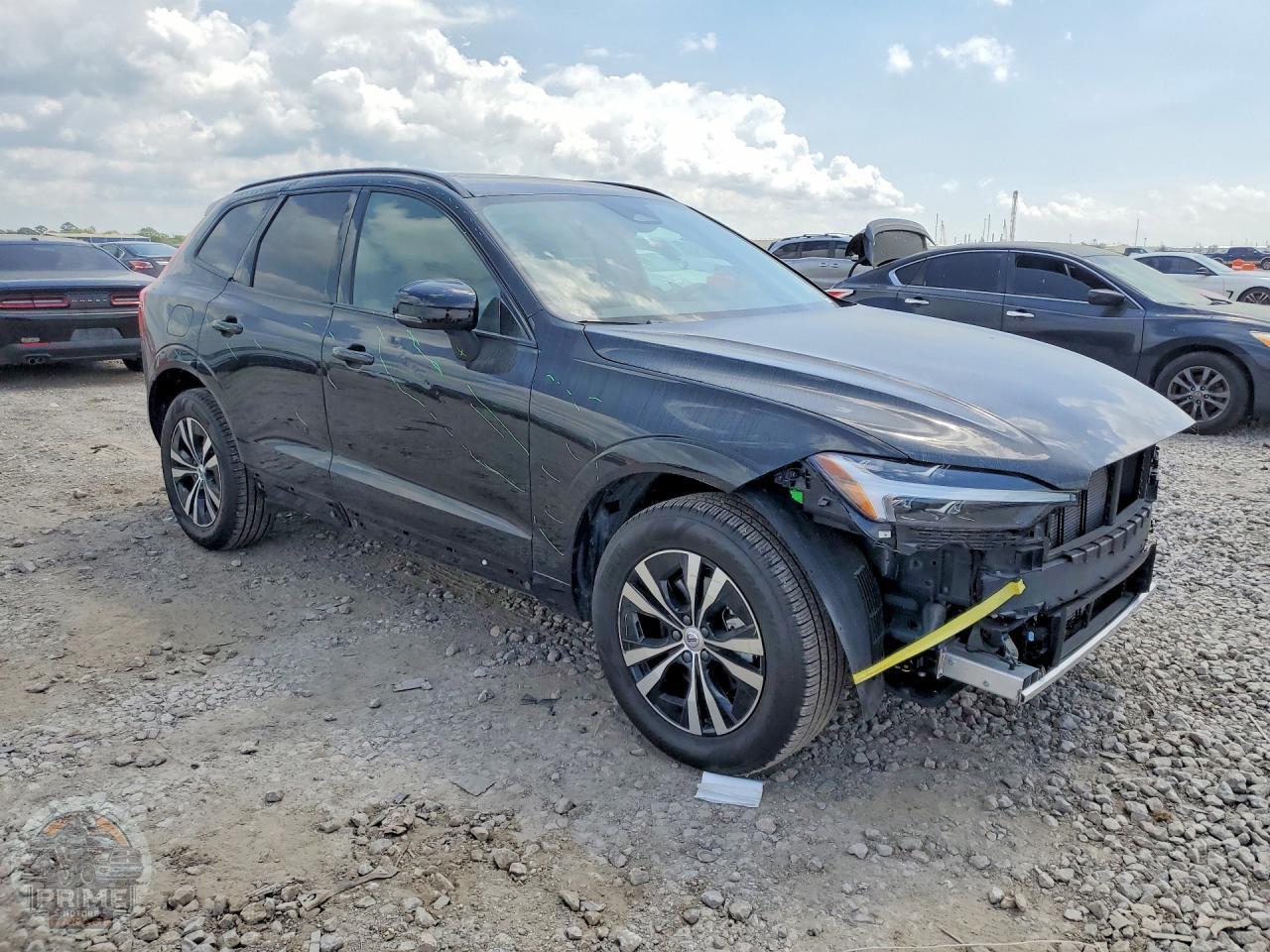 2025 VOLVO XC60 — фото 4