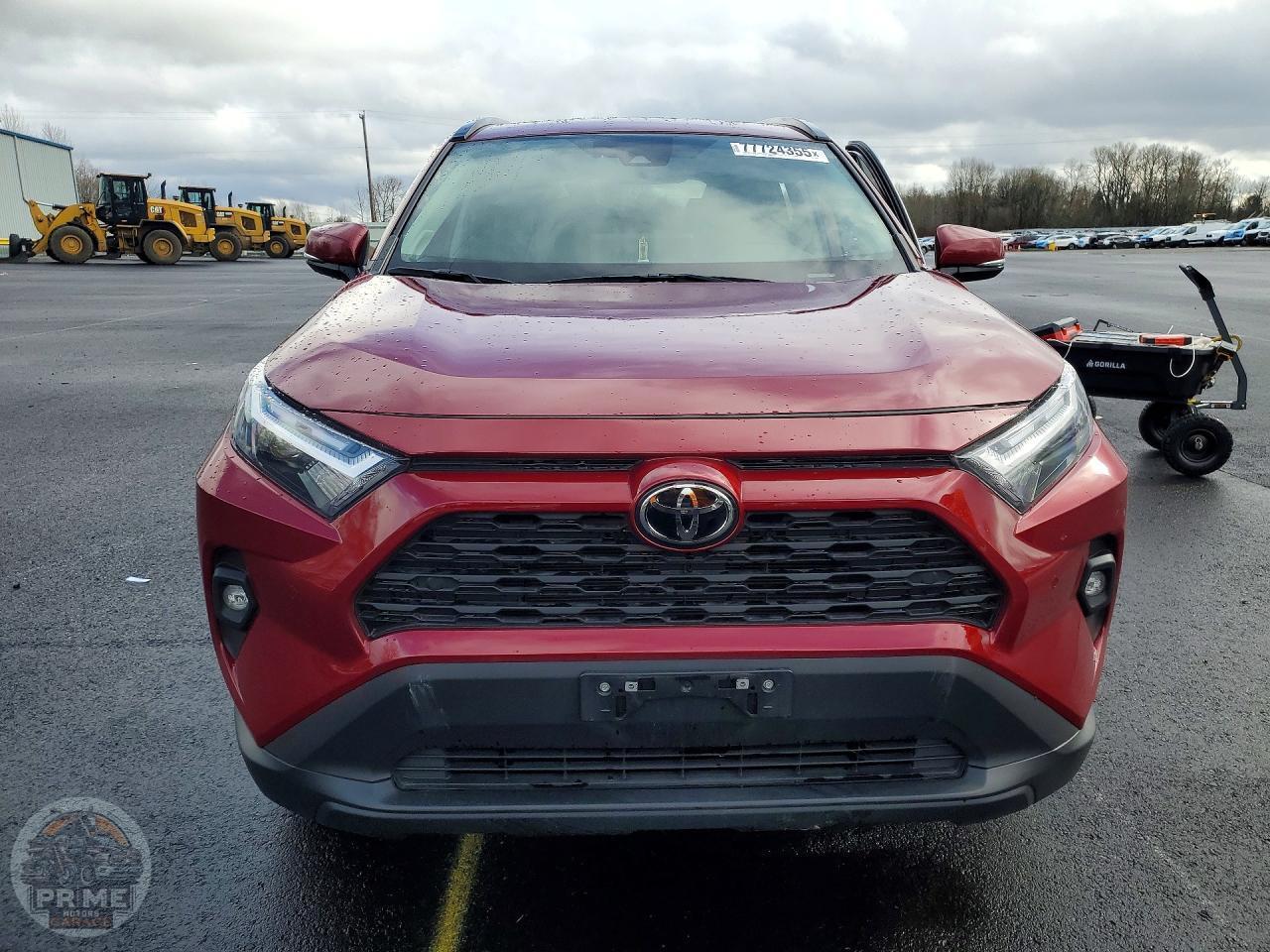 2025 TOYOTA RAV4 — фото 2